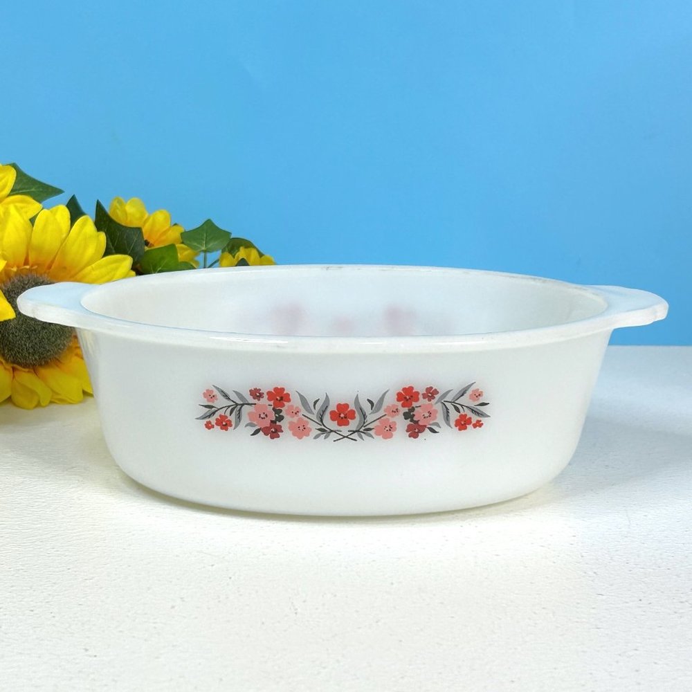 Vintage Fire King Primrose 1.5 Qt‎ Casserole Dish #467
